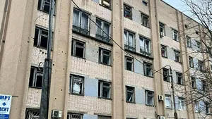 Rusia bombardează o maternitate din Kherson. Nu este prima oară când invadatorii lovesc maternităţi