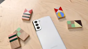 Samsung a lansat noile telefoane Galaxy S21. Află cum le-au luat faţa celor de la Apple