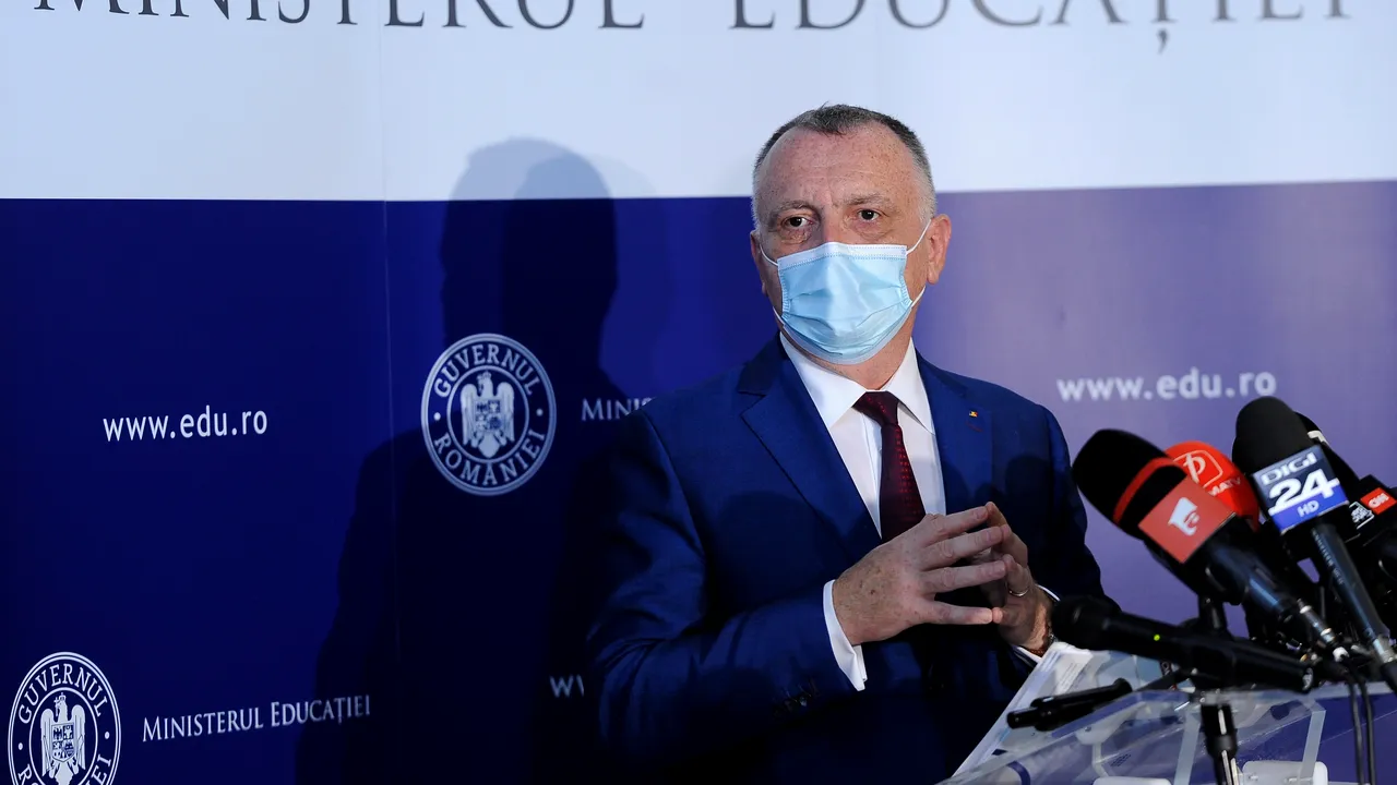 Cum s-a infectat fiul ministrului Cîmpeanu cu SARS-CoV-2. O petrecere ar fi de vină