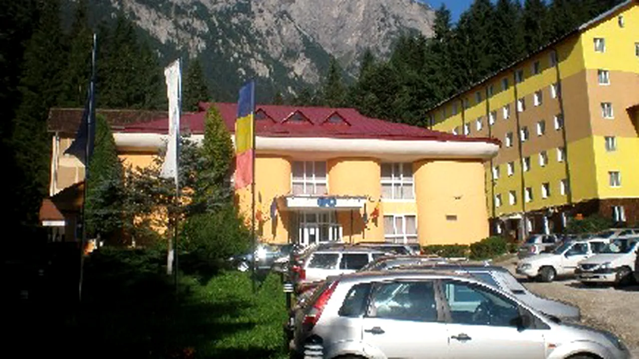 Mii de turişti au ales să petreacă sfârşitul de săptămână la Buşteni, unde au loc Zilele Oraşului