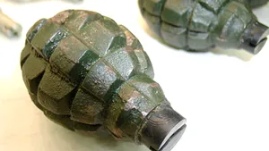 Un bărbat înarmat cu două grenade a pătruns în sediul preşedinţiei sârbe