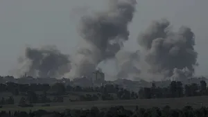 Războiul Israel - Hamas. Oficiali ai Autorităţii Palestiniene se îndreaptă spre Cairo pentru a participa la discuţii privind viitorul Gaza / Alţi trei soldaţi israelieni ucişi în luptele din nordul Fâşiei Gaza, ridicând bilanţul operaţiunii terestre la 164 de morţi