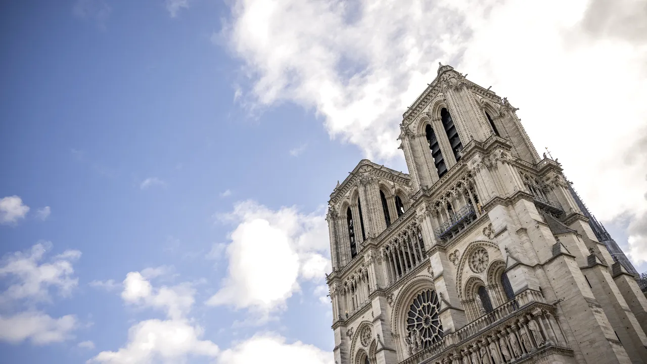Clopotele Catedralei Notre-Dame au bătut pentru prima dată de la incendiul din 2019