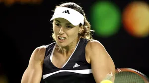 Martina Hingis ar putea reveni în circuitul WTA
