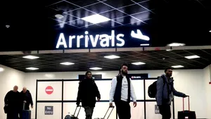 Sute de mii de pasageri, afectați de închiderea pentru o zi a aeroportului Heathrow din Londra