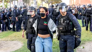 Protestele studenţilor se extind. Tabere pro-palestiene şi pro israeliene au apărut în Australia