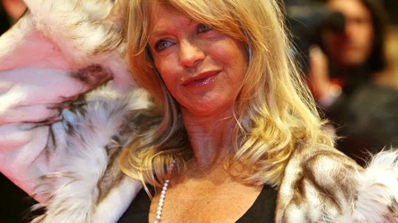 GOLDIE HAWN, de NERECUNOSCUT. Cum arată actriţa fără machiaj, la 67 de ani - FOTO