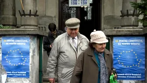 MEDIAFAX 35. 2003 - România își revizuiește Constituția. Negocierile privind aderarea la UE intră în etapa decisivă