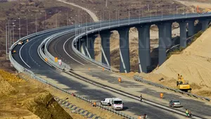 CNADNR deschide 56 km de autostradă în acest an, mai puţin de jumătate faţă de 2013. Estimarea pentru anul  2015: 17 km