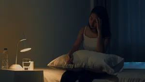 Diferența dintre o cameră prea caldă și transpirațiile nocturne adevărate, explicată de un medic