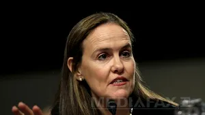 Michèle Flournoy, prezentată pentru a-i succeda lui Chuck Hagel, s-a retras din cursă