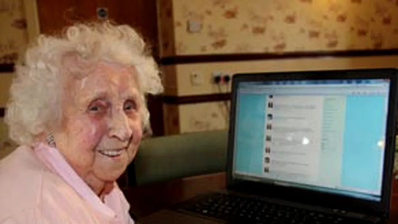 Cea mai bătrână utilizatoare de Twitter are 104 ani