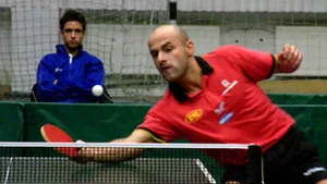 Echipele României au debutat cu victorii la CM de tenis de masă
