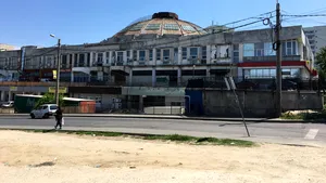 Revoluţie 30. Din trecutul comunist, în viitorul capitalist. Cum s-au transformat Circurile foamei în Cornul abundenţei