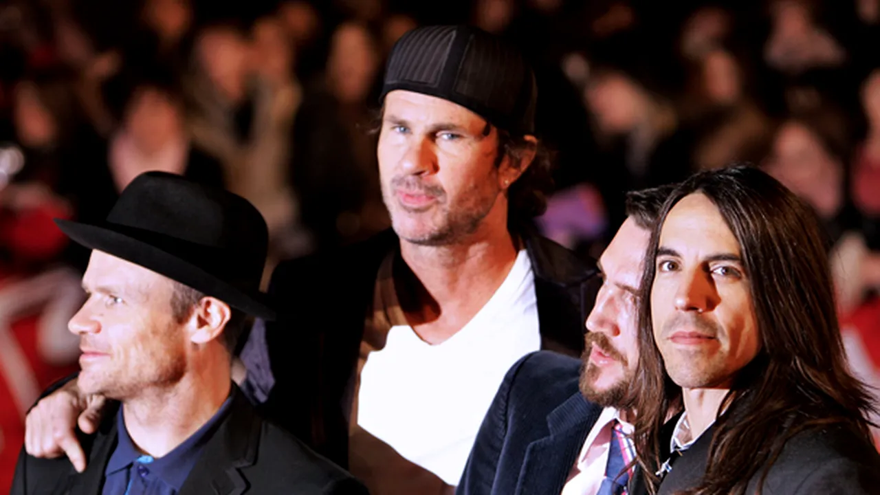 Red Hot Chili Peppers revine pe scenă în ianuarie 2010