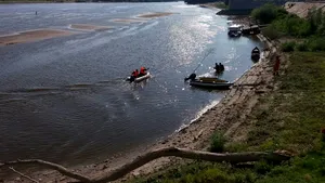 Trupul neînsufleţit al băiatului înecat în Dunăre, găsit în a treia zi de căutări
