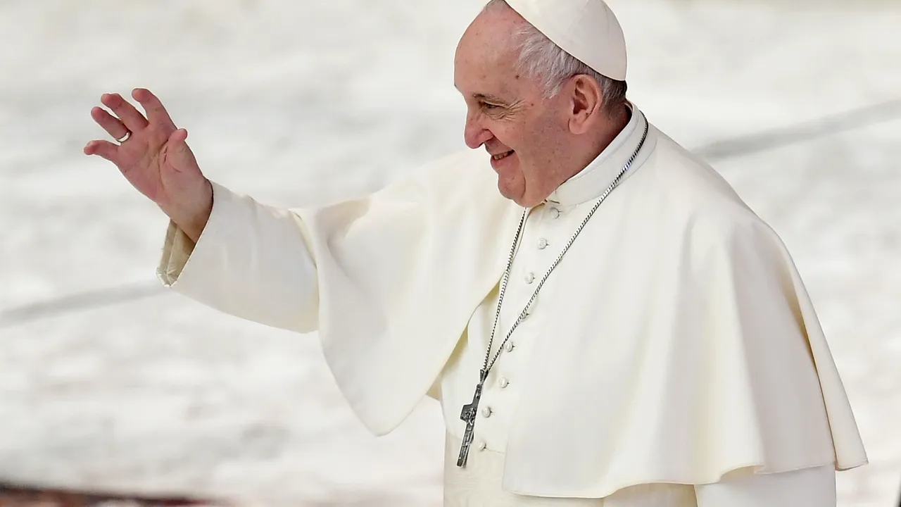 COMENTARIU Marius Oprea | 1,3 miliarde de catolici din lumea întreagă, în stare de şoc: Papa Francisc pune la îndoială al şaptelea Sacrament