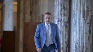 Fifor a demisionat de la şefia Comisiei de anchetă a alegerilor / Oana Florea, propusă de PSD - surse