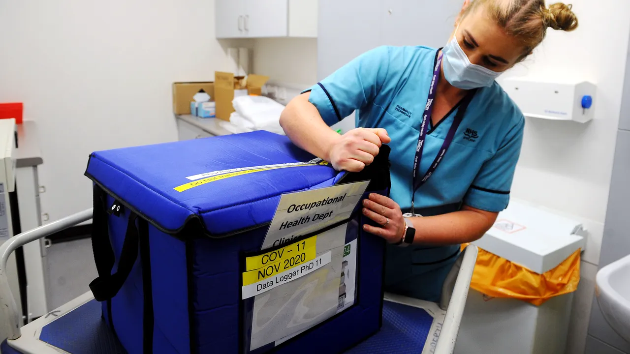 Statele Unite încep vaccinarea de luni, 14 decembrie