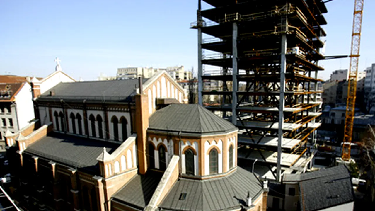 Lucrările la Cathedral Plaza continuă