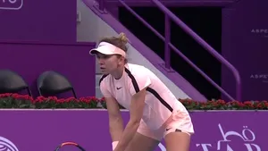 Simona Halep s-a calificat în semifinalele turneului de la Doha. În următorul meci o va întâlni pe Garbine Muguruza