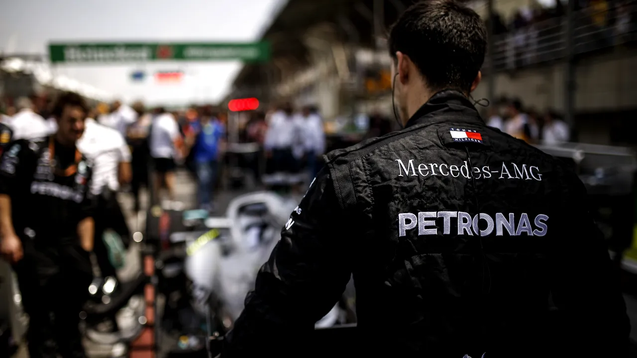 Mercedes extinde parteneriatul cu Petronas