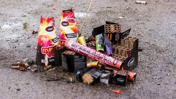 SOCIAL Doi copii din Brăila au fost răniți la mâini după explozia unei petarde