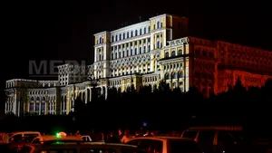 Cum a fost sâmbătă la Zilele Bucureştiului: Imagini cu proiecţii inedite pe Casa Poporului - VIDEO, GALERIE FOTO