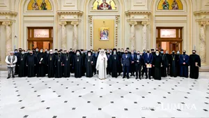 PREZENTUL FĂRĂ PERDEA Marius Oprea / Patriarhul Daniel: ”Nimic nu e neînsemnat, cînd e vorba de iubirea aproapelui”. În 2021, Arhiepiscopia Bucureştilor a oferit ajutoare de peste 2 milioane euro