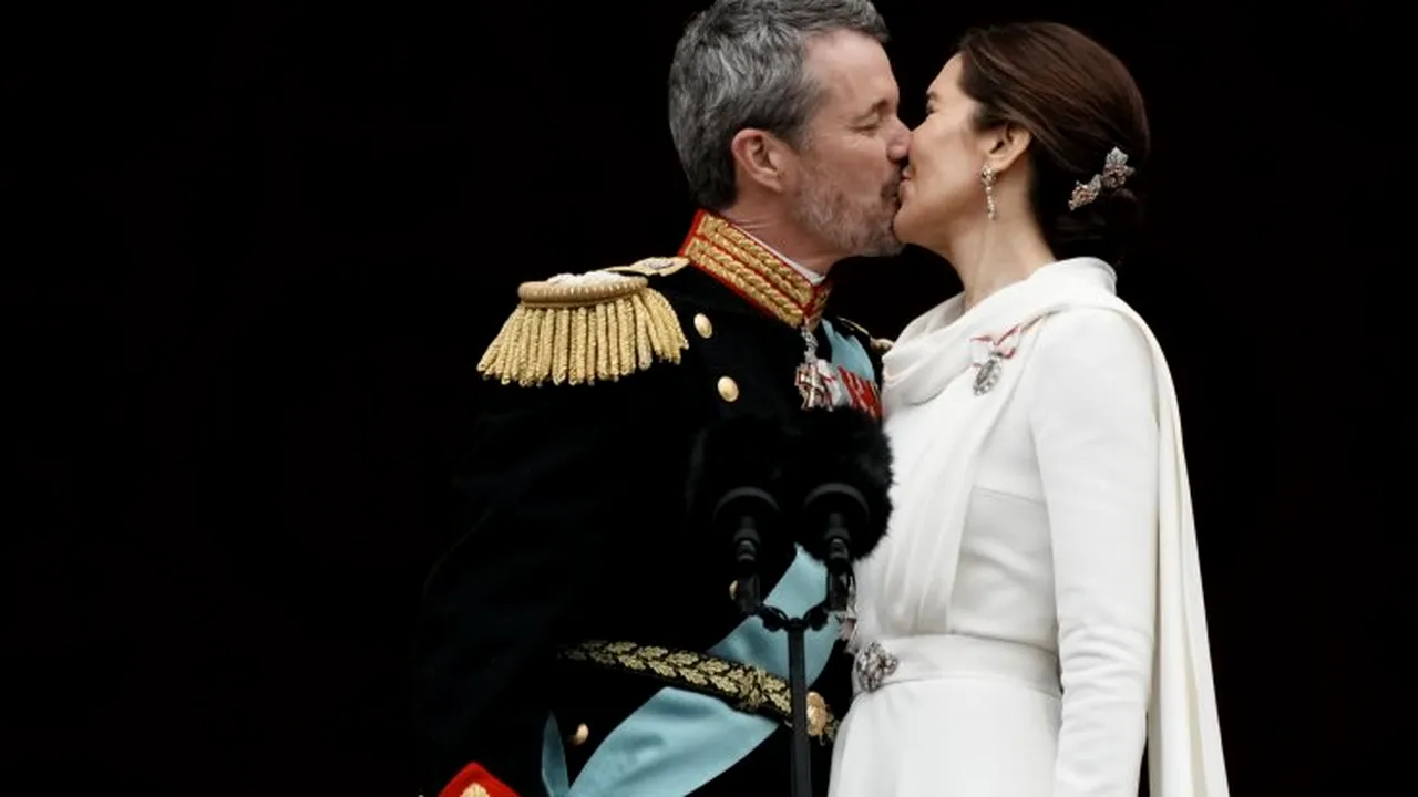 Regele Frederik al X-lea al Danemarcei a urcat duminică pe tron