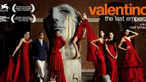 Un documentar dedicat designerului Valentino, prezentat la Veneţia
