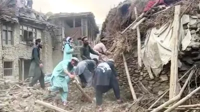 EXTERNE Afganistanul acuză Pakistanul că a ucis 400 de persoane într-un atac asupra unui spital din Kabul