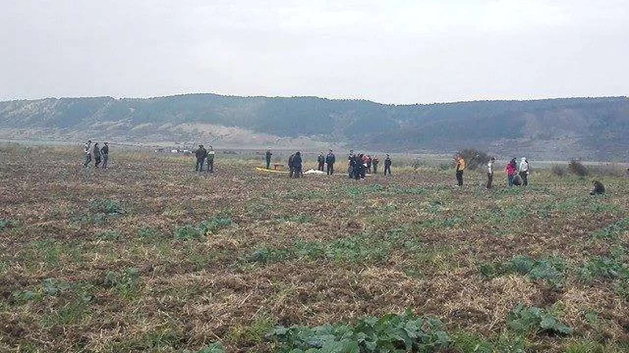 Un militar a murit după ce s-a prăbuşit cu paraşuta în apropierea Aerodromului Zărneşti, în timpul unui exerciţiu. Ancheta în acest caz a fost preluată de Parchetul Militar