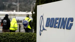 Un avion Boeing 777 a aterizat de urgenţă la Los Angeles după ce a pierdut un pneu 