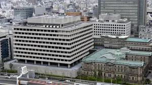 Banca japoneză Nomura majorează salariile a 4.000 de angajaţi, pentru a stimula economia