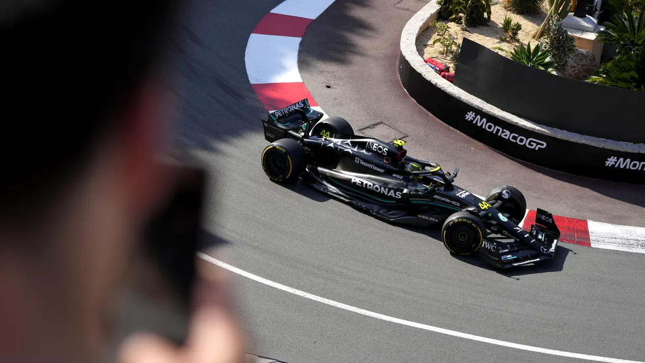 Hamilton, încurajat de modificările aduse la Mercedes-ul său