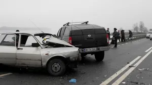 Mehedinţi: Primarul din Gogoşu, printre victimele unui accident rutier cu cinci răniţi