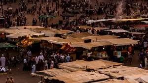 Cel puţin 15 persoane au murit în urma unei busculade într-o piaţă din Maroc, în timpul distribuirii de ajutoare alimentare