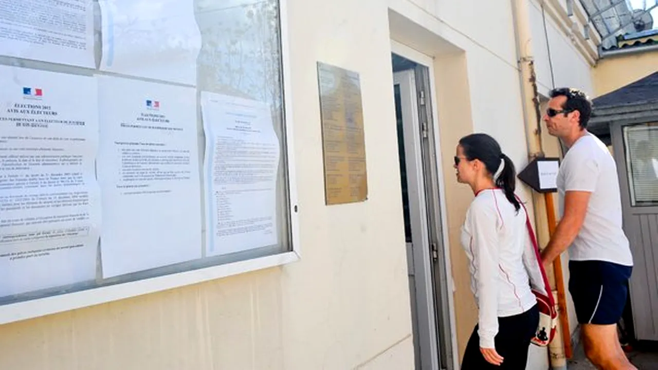 ALEGERILE PREZIDENŢIALE DIN FRANŢA: Prezenţă la urne sub 50% a alegătorilor francezi din România