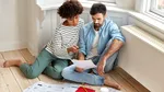 Renovezi casa unei rude cu care locuiești? Iată cum obții deducerea fiscală