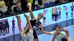 #20pentru20 | A fost tot timpul cu o minge în mână, astfel că până la 20 de ani a câştigat un titlu mondial şi a cucerit Liga Campionilor! Bianca Bazaliu şi-a găsit locul într-un vestiar cu mare greutate, precum cel al echipei CSM Bucureşti