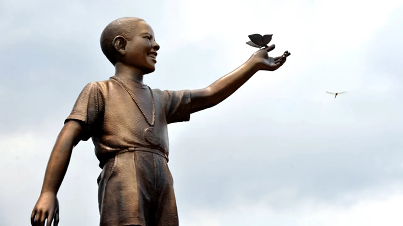 O statuie reprezentându-l pe Barack Obama copil, dezvelită la Jakarta - FOTO