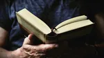 Operațiunea „Pușkin”: cum au dispărut cărți rare din bibliotecile franceze