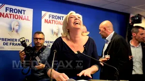 Frontul Naţional triumfă în Franţa şi provoacă un nou cutremur politic