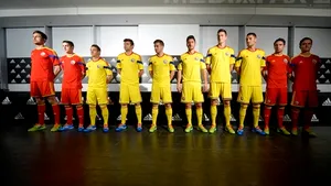Jucătorii naţionalei au prezentat noul echipament de joc al primei reprezentative - FOTO