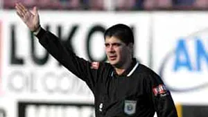 Alexandru Deaconu arbitrează meciul Dinamo - Steaua