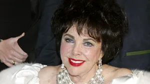 Starea de sănătate a actriţei Elizabeth Taylor este stabilă