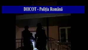 VIDEO Zeci de percheziţii în Suceava, la membrii unui grup de contrabandă cu ţigări. Şapte poliţişti ar fi fost implicaţi