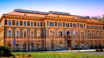Cazul inedit al unui profesor universitar din Brașov. Unii studenți îl acuză de abuz de putere și hărțuire, alții îi iau apărarea | ANOSR cere sancționarea lui