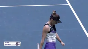 Halep a abandonat în optimile de la Wuhan. Ce a declarat după retragere